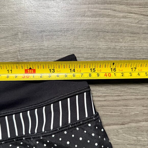 Lululemon Women's Groovy Run Short *2-way Stretch - Black/White - Picture 8 of 9